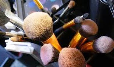 Makeup Brush Hacks Every Beauty Lover Girl Should Know