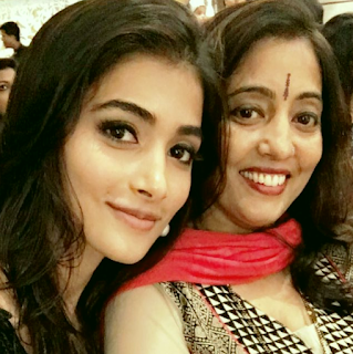 Pooja Hegde Mother