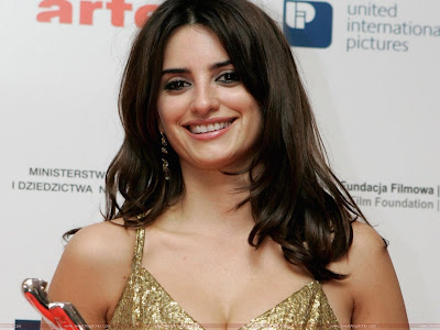 Penelope Cruz Super Star Wallpaper