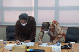 Richard Louhenapessy dan Hilmar Farid Tandatangani Nota Kesepakatan Benteng Nieuw Victoria