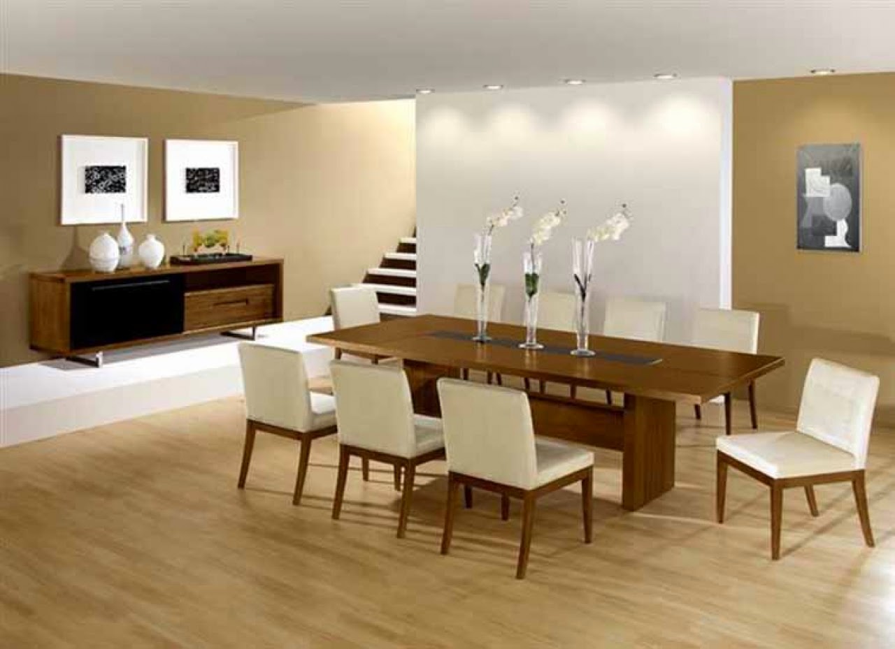 traditional home dining room