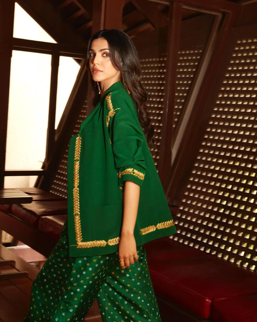 Shriya Pilgaonkar hot green outfit