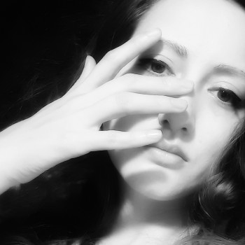 Athena Lim traz indie pop delicioso e vibrante 