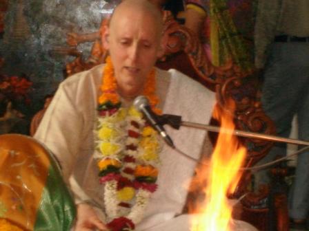 Sankarshan Das Initiating Two New Disciples in Mumbai