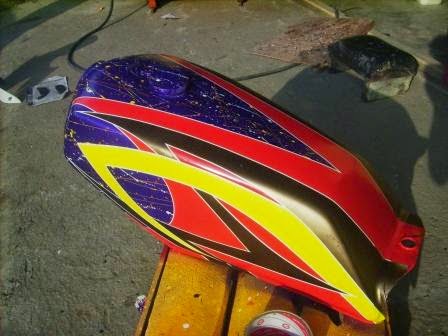 Motor Expose: RX King Airbrush Tangki Motif Bercak-bercak