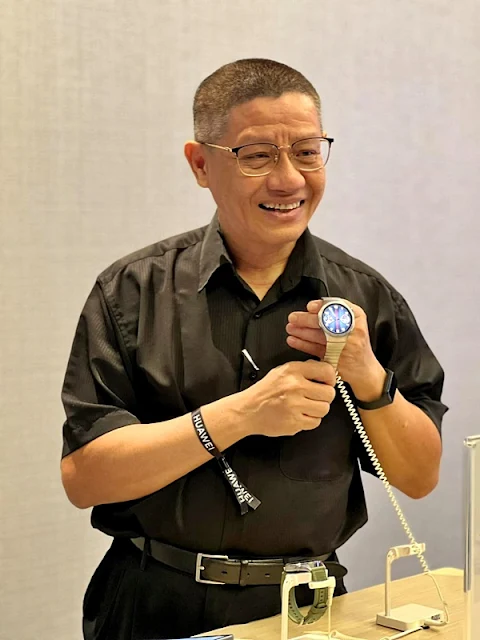 Uncle Hong - Huawei Launch GT 4 Papermate