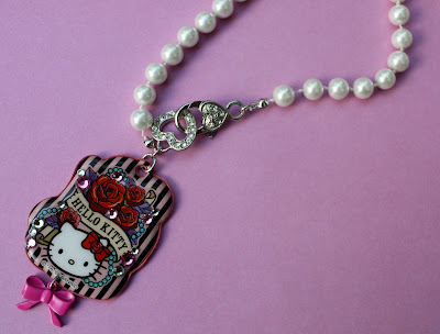 Gold  Kitty Jewelry on Hello Kitty Pearl Necklace Hello Kitty Necklace Challenge