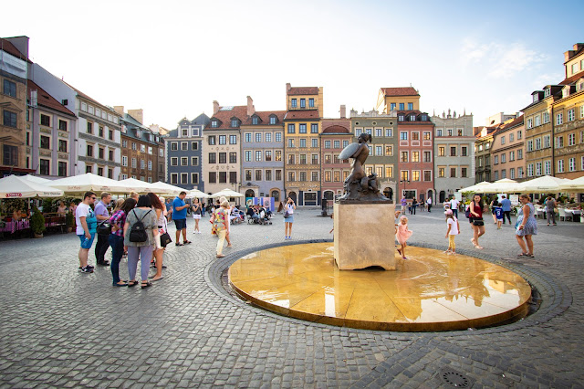 Piazza della città vecchia-Rynek Starego Miasta-Varsavia