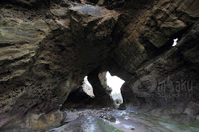 Lubang pantai Watu Parunu