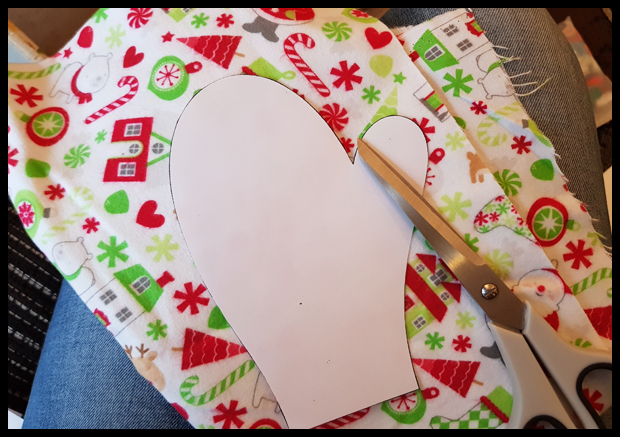 Cutting mitten templates for Christmas decor