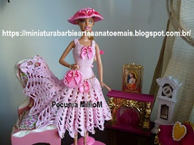 Vestido de Pontas em Crochê Com Chapéu e Bolsa Para Barbie e Bonecas Similares