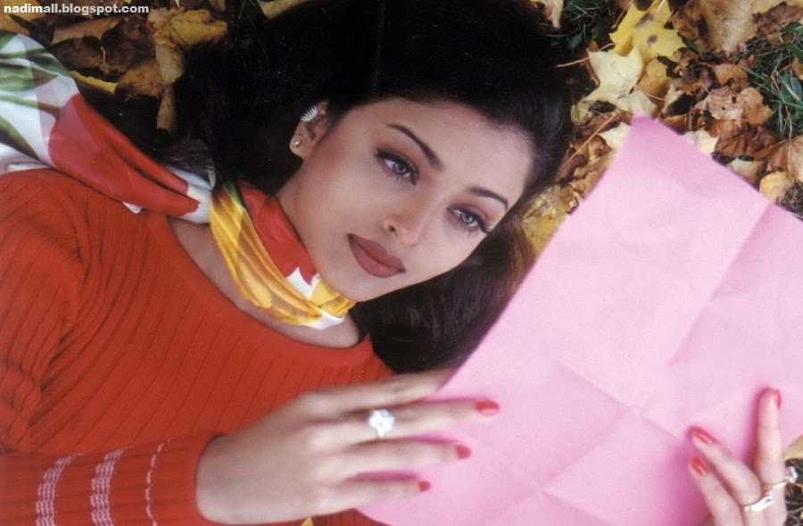 Aishwarya Rai Hot 2001