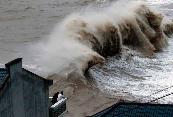 Typhoon "Chang-hom" in Wenling city county.