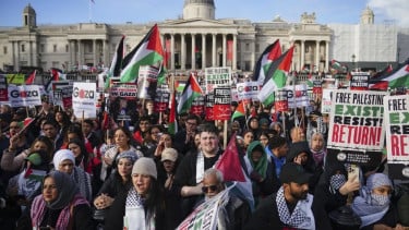 Tak Hanya di Indonesia, di Inggris Ribuan Orang Turun ke Jalan Dukung Palestina    