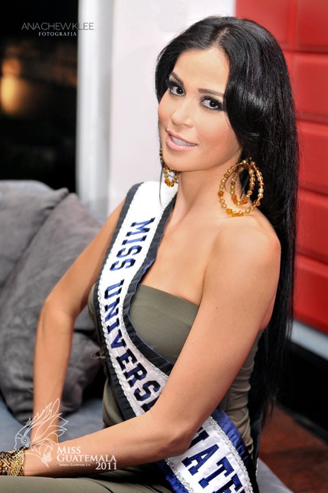 Photos of Miss Universe 2010 Ximena Navarrete with Miss Guatemala 2010 