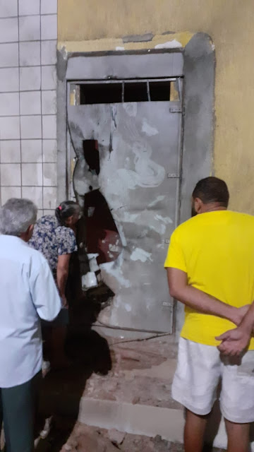 Após explodir porta de supermercado, criminosos assaltam estabelecimento no interior do RN