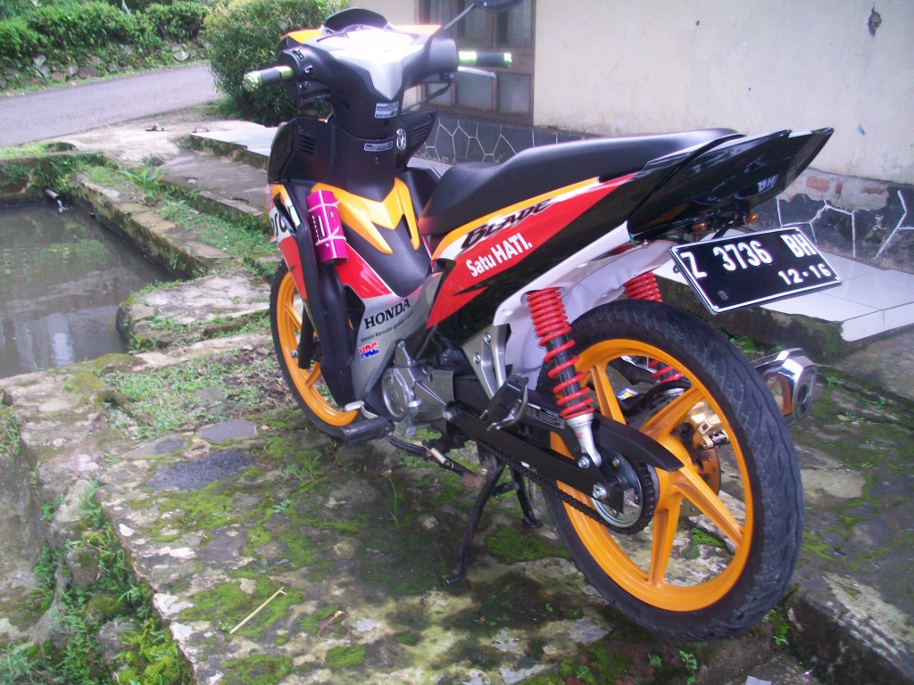 Modifikasi Honda Blade Repsol Road Race NEWEST CAR AUTO MODIF