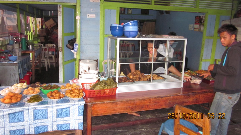 Warung Makan di Jalan Ahmad Yani