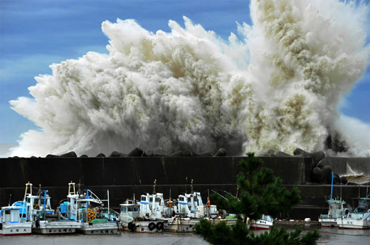 Typhoon Headed for Stricken Japanese Nuclear Plant, Typhoon Roke hits Japan, Typhoon batters Japan but nuclear plant safe, crashes into Japan, Causes Flooding, as It Crosses Japan