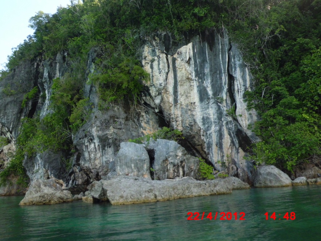 zhilong iPEMANDANGANi DI KAMPUNG SISIR KAIMANA