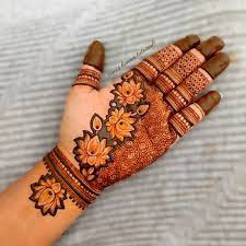 Delightful Basic Lotus Mehndi design