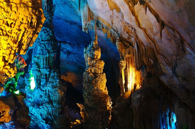 Cuevas Reed Flute Cave en China