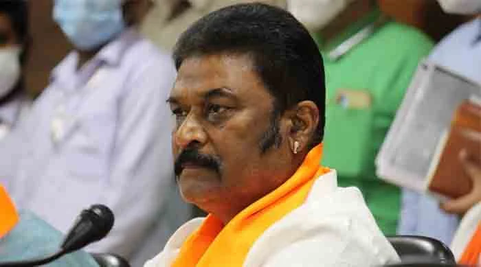 Bangalore, Karnataka, News, Top-Headlines, Latest-News, Minister, Police, Case, Complaint, Police Station, Karnataka minister booked for allegedly threatening family over land dispute.