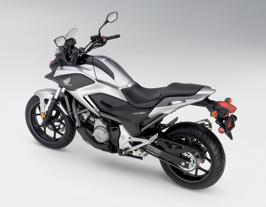 Adventure Of Morukai ANTARA HONDA NC700X DAN NEW MEGAPRO