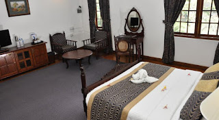 Hotel Suisse Kandy Sri lanka Beautiful Bedroom