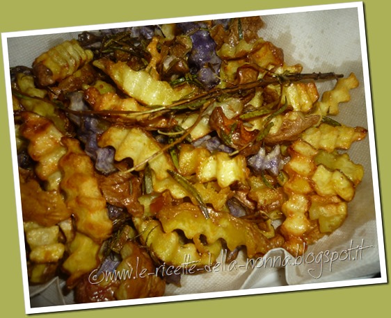 Patate fritte multicolore dell'OrtoLà con la buccia (10)