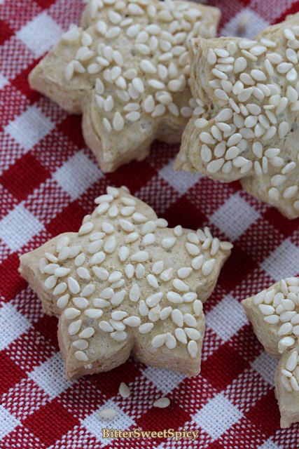 BitterSweetSpicy: Kuih Bangkit. the one that melts in 