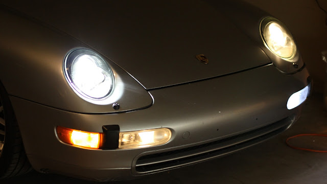 Bergvill FX T-Light HID kit versus original headlights on a Porsche 993