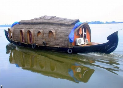 Indian houseboats Seen On coolpicturesgallery.blogspot.com