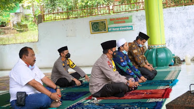 Wujud Rasa Cinta Sesepuh Ulama, Kapolda Banten Ziarah ke Makam Abuya Dimyati 