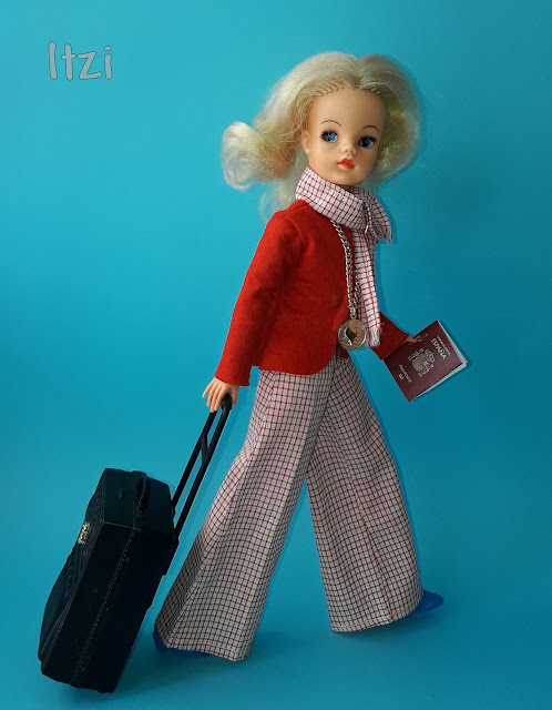 Muñeca Sindy florido con conjunto Viaje, Sindy Spanish doll, Sindy doll Pedigree