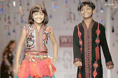 Slumdog Millionaire Kids Ramp Wills India Fashion Week 2009 Pics