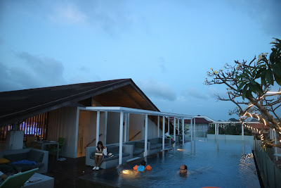 Lunner and Swimming in Best Western Kuta Beach Hotel Rooftop Pool