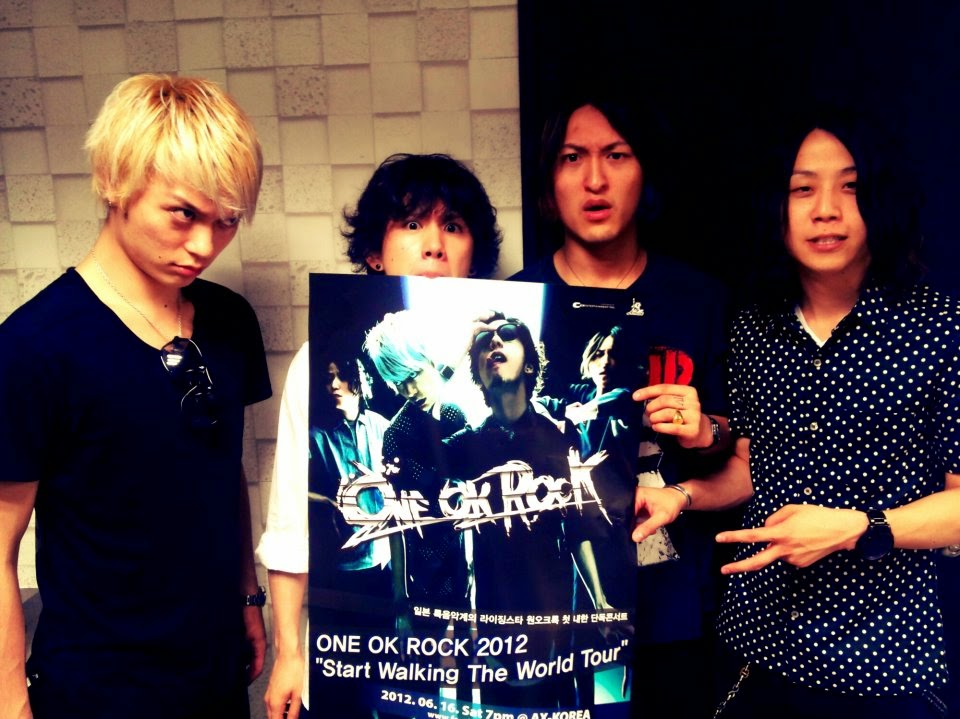 http://oorindonesia.blogspot.com/2014/10/foto-narsis-one-ok-rock.html