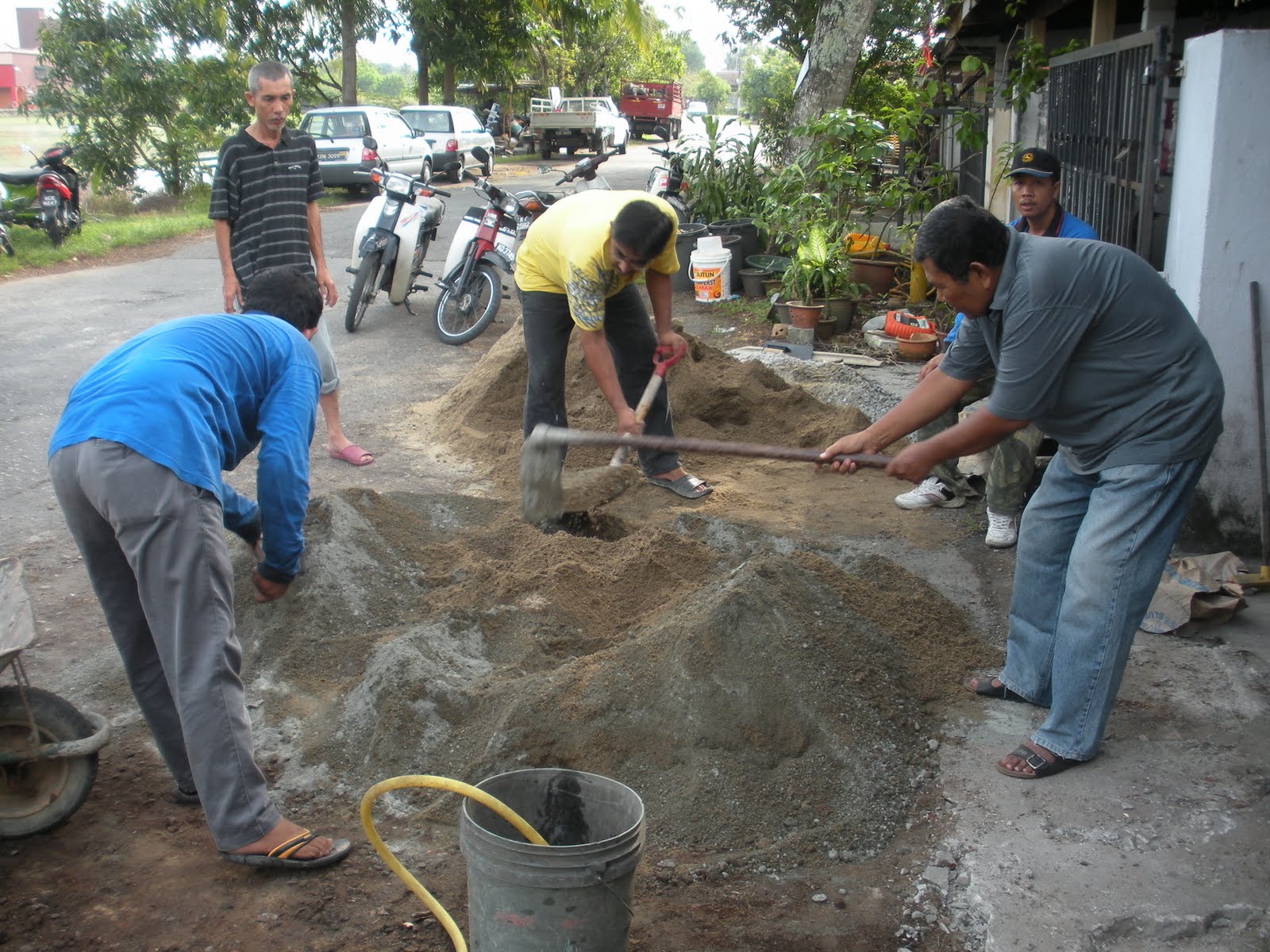 KAWASAN RUKUN TETANGGA TAMAN UTAMA: GOTONG ROYONG JIRAN 