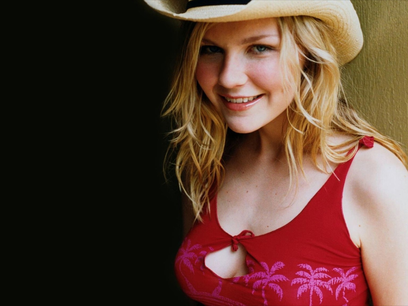 Kirsten Dunst Upcoming Movies 2016 'Woodshock  ' Find on wikipedia, imdb, Facebook, Twitter, Google Plus