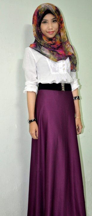 26+ Baju Blouse Dan Skirt Labuh, Yang Populer!