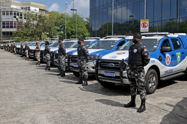  Governador Rui Costa entrega mais 49 viaturas para a PM e anuncia convocação de 1,7 mil policiais militares