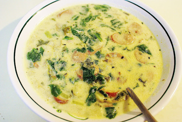 Zuppa Toscana (Potato and Sausage Soup with Kale)