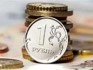 الروبل يحقق أعلى مستوى في 7 سنوات مقابل اليورو مع تنازل مشتري الغاز لطلب روسيا