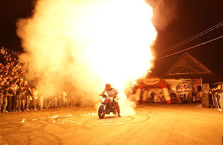 Com show de manobras radicais, equipe 'Força e Ação' promete agitar o feriado no Salão Moto Brasil