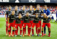 ATHLETIC CLUB DE BILBAO. Temporada 2015-16 - Bóveda, Elustondo, Etxeita, Sabin Merino, Laporte, Gorka Iraizoz. De Marcos, Muniain, Balenciaga, Beñat y Mikel Rico. VALENCIA C. F. 0 ATHLETIC CLUB DE BILBAO 3. 28/02/2016. Campeonato de Liga de 1ª División, jornada 26. Valencia, estadio de Mestalla: 40.000 espectadores. GOLES: 0-1: 73’, Sabin Merino. 0-2: 77’, Muniain. 0-3: 79’, Aduriz.