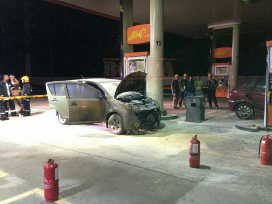 5 Gambar Myvi Terbakar Di Stesen Minyak