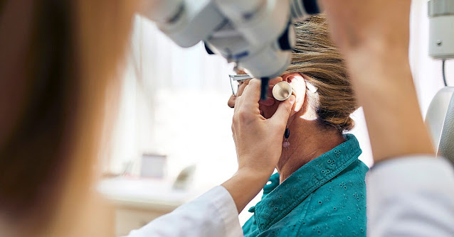 Doktor ENT, atau 'Otolaryngologist', memainkan peranan penting dalam diagnosis dan rawatan untuk menjaga kesihatan yang baik di kawasan telinga, hidung dan tekak. Mereka memiliki kepakaran khusus dalam pelbagai bidang