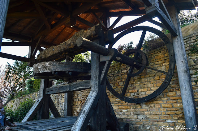 Ancien moulin pour la fabrication du vin à Oingt