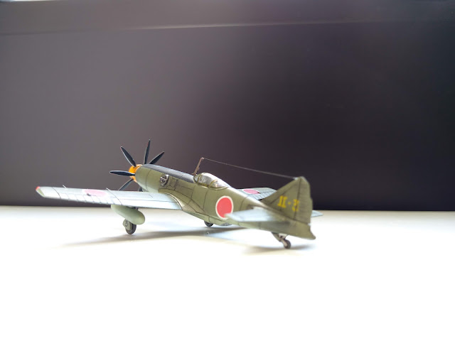 1 144 キ 99 戦場まんがシリーズ 衝撃降下90度版 1 144 キ 99 戦場まんがシリーズ 衝撃降下90度版